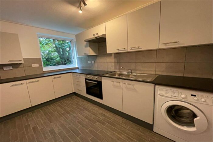 2 Bedroom Flat To Rent In Chester House, Redcliffe Road, NG3