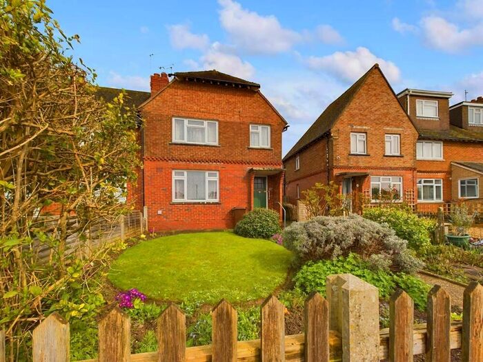 4 Bedroom End Of Terrace House For Sale In The Oval, Findon Village, Worthing, BN14