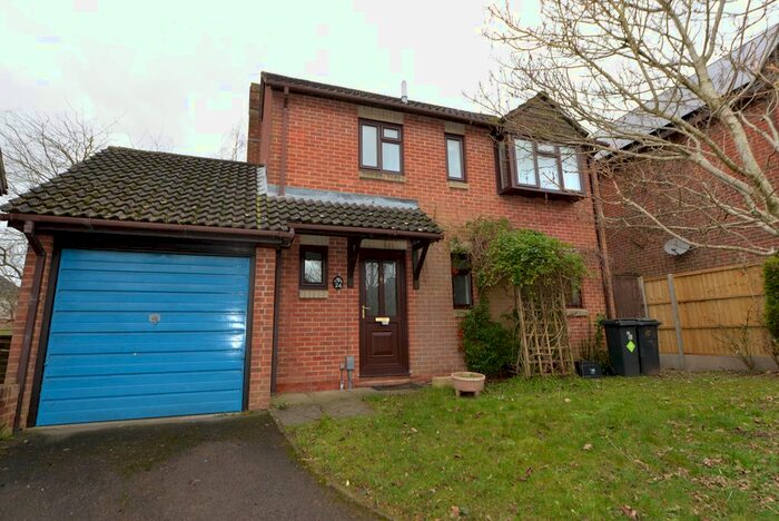 3 Bedroom Detached House To Rent In Barley Down Drive, Winchester, SO22