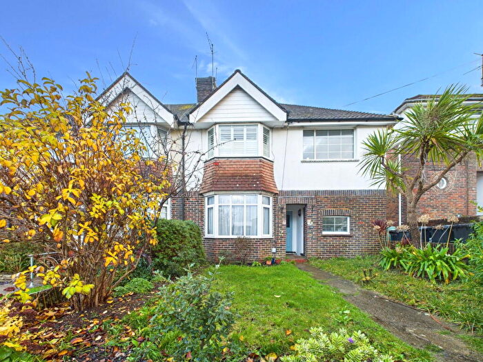 2 Bedroom Maisonette For Sale In Church Close, Brighton, BN1