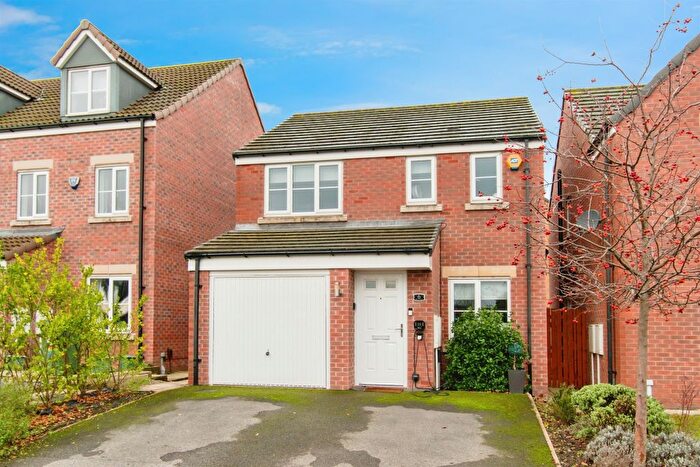 3 Bedroom Detached House For Sale In Birch Mews, Castleford, WF10