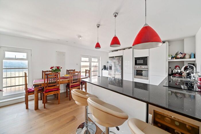 4 Bedroom Flat For Sale In Evershed Walk, Chiswick, London, W4