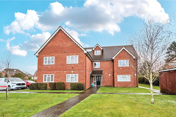 2 Bedroom Apartment For Sale In Elm Road, Earley, Reading, Berkshire, RG6