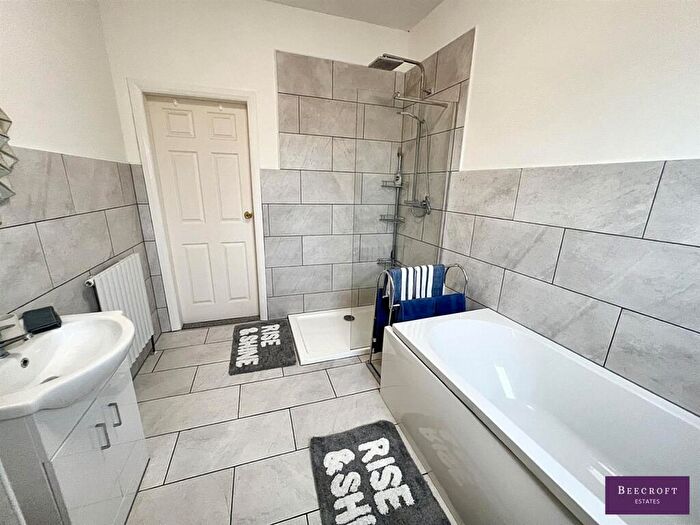 3 Bedroom Terraced House For Sale In Hough Lane, Wombwell, Barnsley, S73