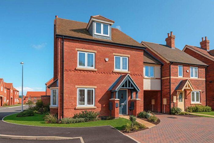 4 Bedroom Link Detached House For Sale In John Fleming Close, Houlton, Rugby, CV23