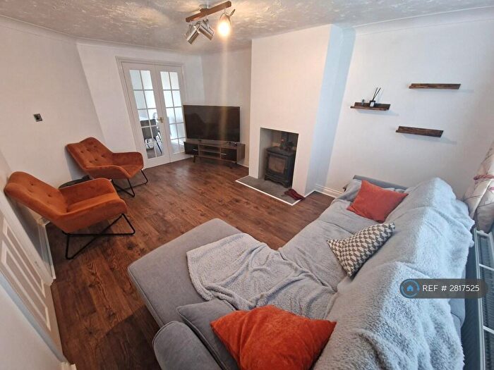 4 Bedroom Detached House To Rent In Sundew Close, Bedford, MK42