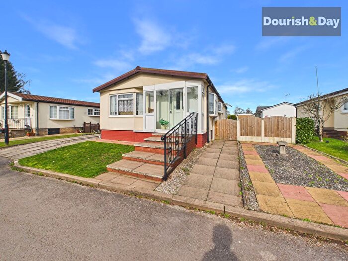 3 Bedroom Detached Bungalow For Sale In Lodgefield Park, Stafford, ST17