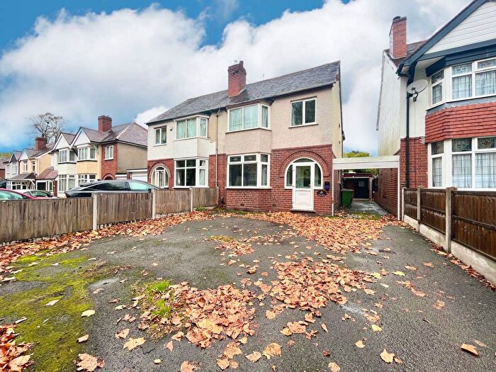 3 Bedroom Semi Detached House For Sale In Park Road, Quarry Bank, Brierley Hill, DY5