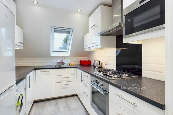 1 Bedroom Flat To Rent In Lewin Road, Streatham, SW16