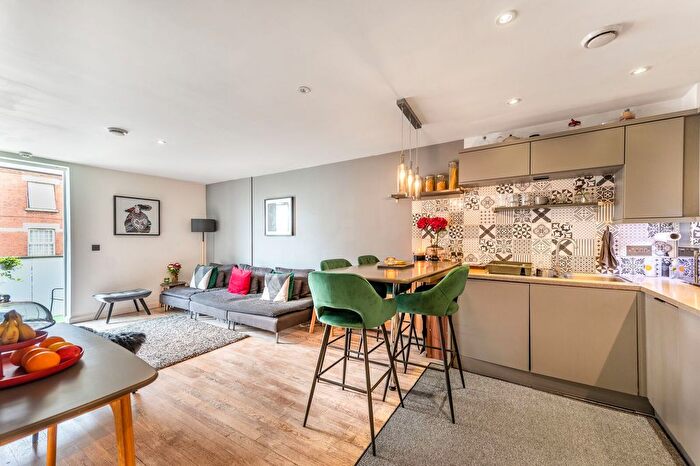 2 Bedroom Flat To Rent In Banister Road, Kensal Green, London, W10