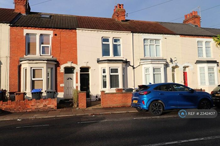 2 Bedroom Terraced House To Rent In Rothersthorpe Road, Northampton, NN4