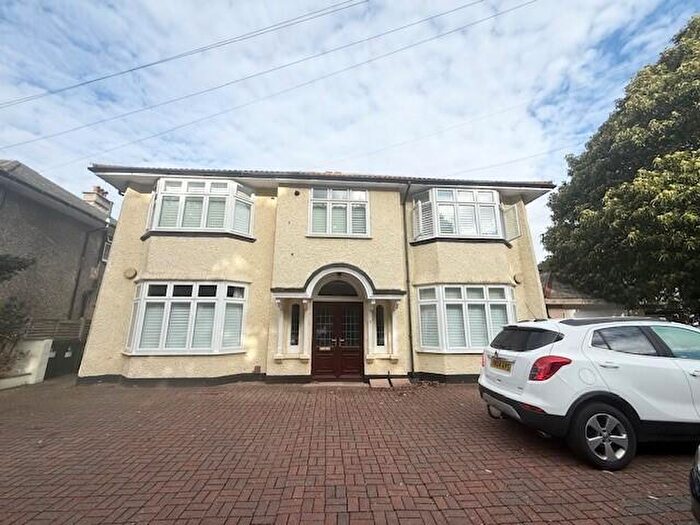 3 Bedroom Flat To Rent In Portman Crescent, Southbourne, BH5