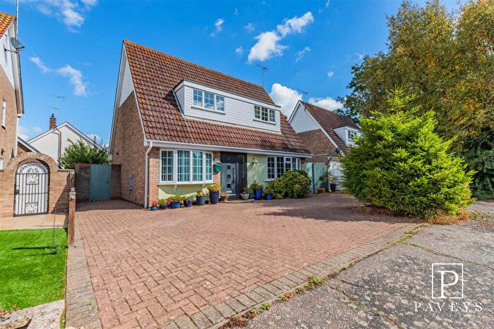 4 Bedroom Detached House For Sale In Crabtree, Kirby-Le-Soken, Frinton-On-Sea, CO13