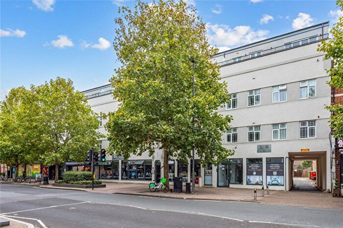 1 Bedroom Flat For Sale In Kingston Road, London, SW20