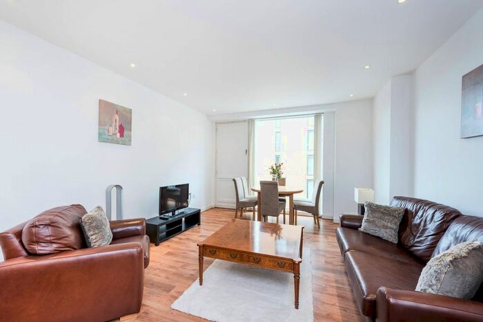 1 Bedroom Flat To Rent In Grosvenor Waterside, Chelsea, London, SW1W