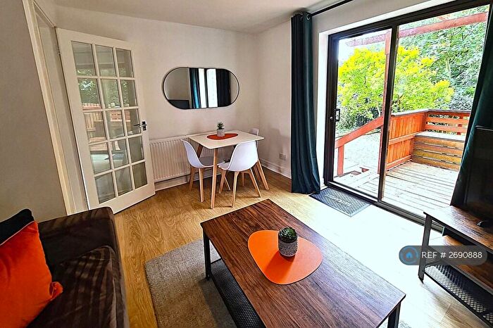 2 Bedroom Flat To Rent In Beaumont Park, Lancaster, LA1