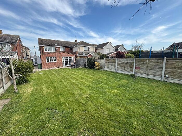 4 Bedroom Semi-Detached House For Sale In The Street, Latchingdon, Chelmsford, CM3