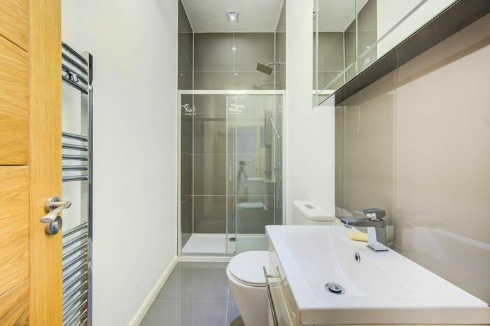 5 Bedroom Terraced House To Rent In Aspenlea Road, Barons Court, London, W6