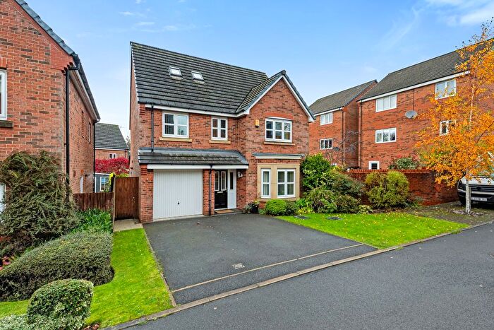 6 Bedroom Detached House For Sale In Hydrangea Close, Westhoughton, Bolton, Lancashire, BL5