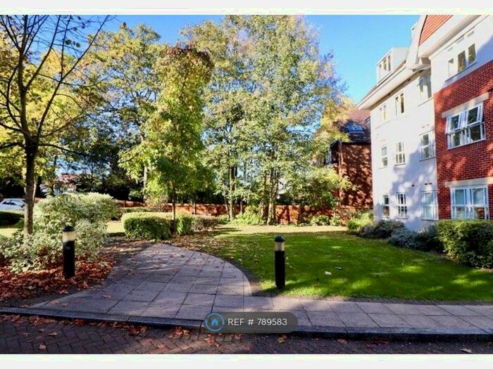 2 Bedroom Flat To Rent In Chatsworth Court, London, NW2