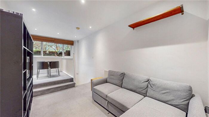 1 Bedroom Flat To Rent In Queens Crescent, London, NW5