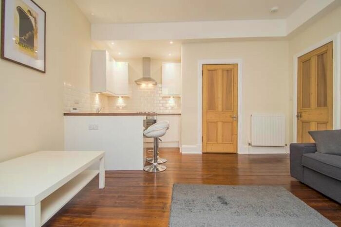 1 Bedroom Flat To Rent In Fountainbridge, City Centre, Edinburgh, EH3