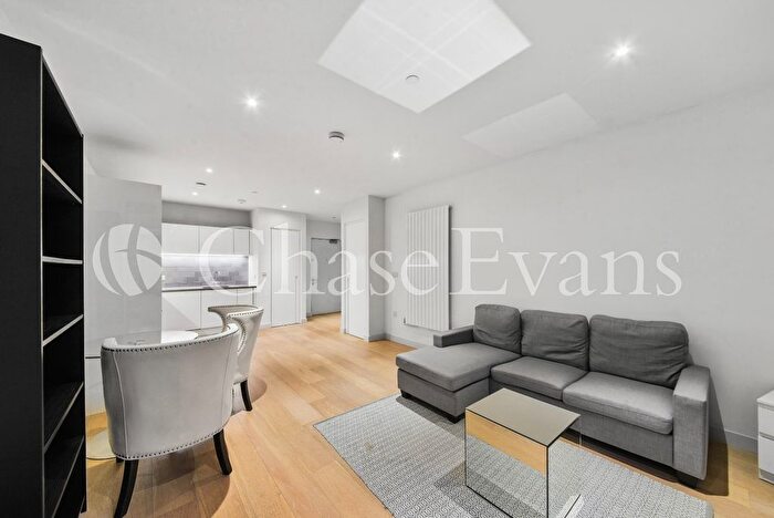 1 Bedroom Flat To Rent In Royal Wharf, Starboard Way, Docklands, London, E16