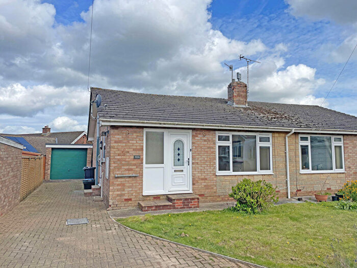 2 Bedroom Bungalow For Sale In Castle Park, Cullompton, EX15