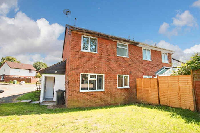 1 Bedroom Cluster House To Rent In Bradmoor Court, Blackthorn, Northampton, NN3