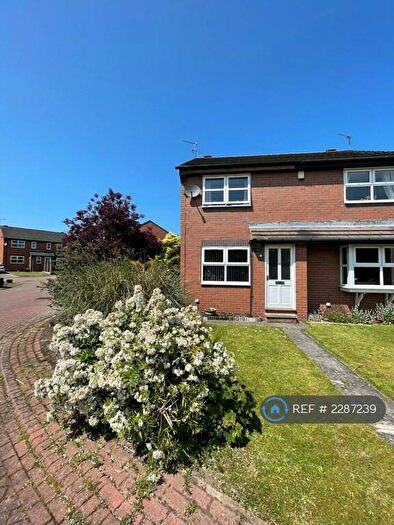 2 Bedroom Semi-Detached House To Rent In Hopefield Gardens, Leeds, LS26