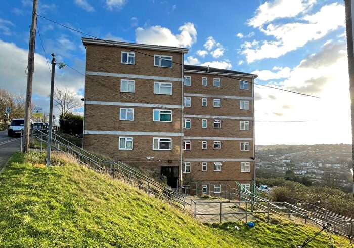 1 Bedroom Flat For Sale In Flat Samuels Tower, Longhill Avenue, Chatham, Kent, ME5