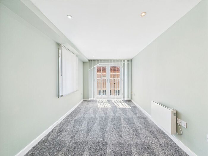 2 Bedroom Flat To Rent In Kaber Court, Horsfall Street, Dingle, Liverpool, L8