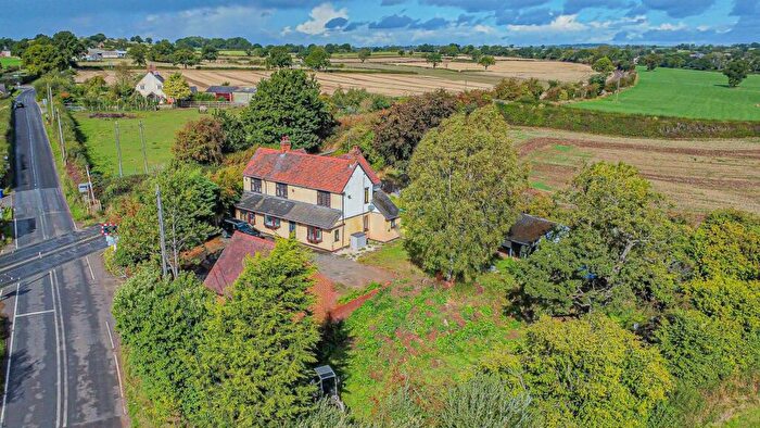 4 Bedroom Detached House For Sale In Stone Road, Bramshall, Staffordshire, ST14