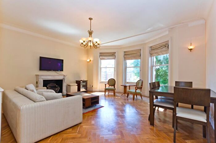 2 Bedroom Flat To Rent In Richmond Mansions, Old Brompton Road, Earls Court, London, SW5