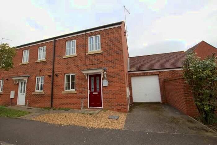 2 Bedroom End Of Terrace House To Rent In Deer Valley Road, Peterborough, PE2