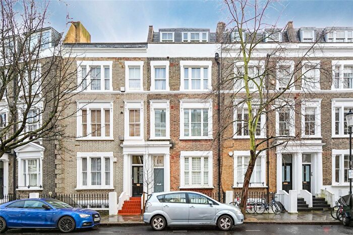 1 Bedroom Flat For Sale In Kempsford Gardens, Earls Court, London, SW5