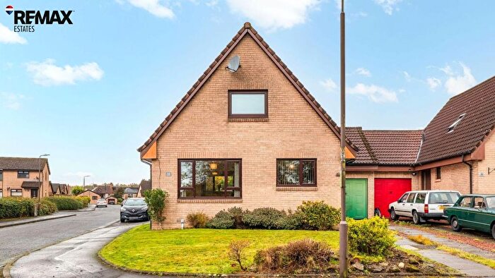 4 Bedroom Link Detached House For Sale In Campbell Drive, Larbert, FK5
