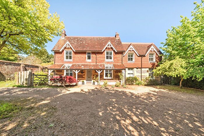 6 Bedroom Detached House For Sale In London Road, Rake, GU33