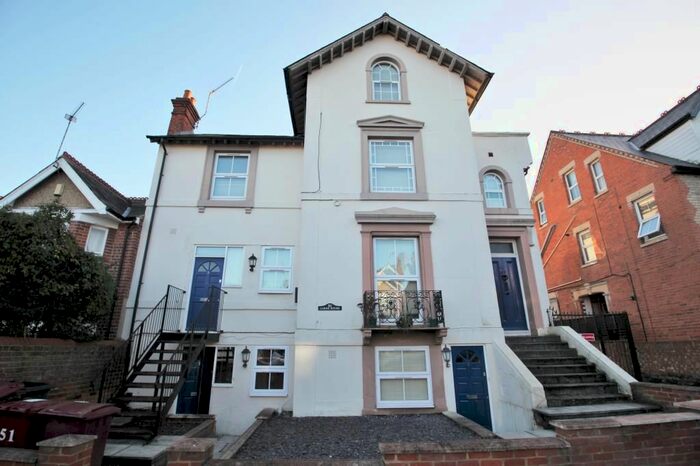 1 Bedroom Flat To Rent In Lorne Street, Reading, Berkshire, RG1