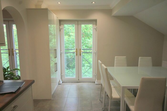 2 Bedroom Flat To Rent In Old Mill Place, Wraysbury, Staines-Upon-Thames, Middlesex TW19