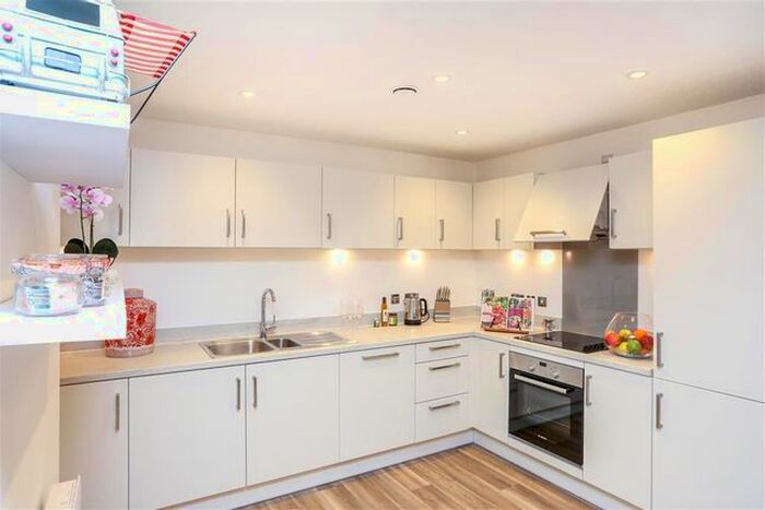 2 Bedroom Flat To Rent In Rickman Drive, Birmingham, B15