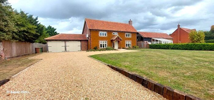 4 Bedroom Detached House To Rent In Low Road, Roydon, King's Lynn, PE32