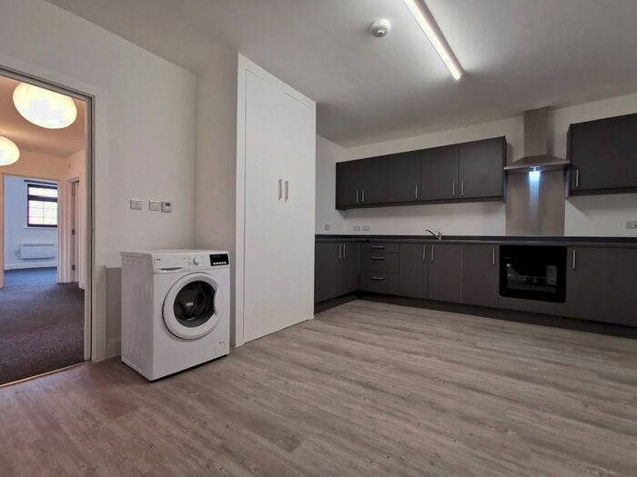 3 Bedroom Property To Rent In Villiers Road, London, NW2