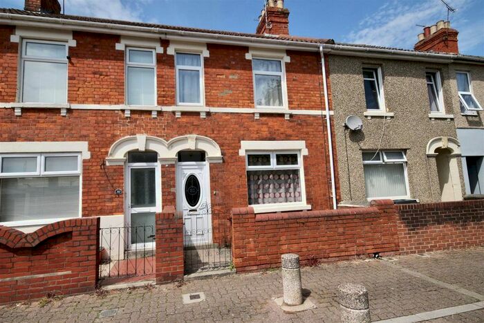3 Bedroom Terraced House To Rent In Percy Street, Swindon, SN2