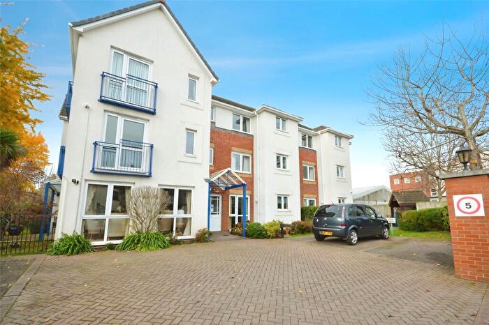 2 Bedroom Apartment For Sale In Cowick Street, Exeter, Devon, EX4