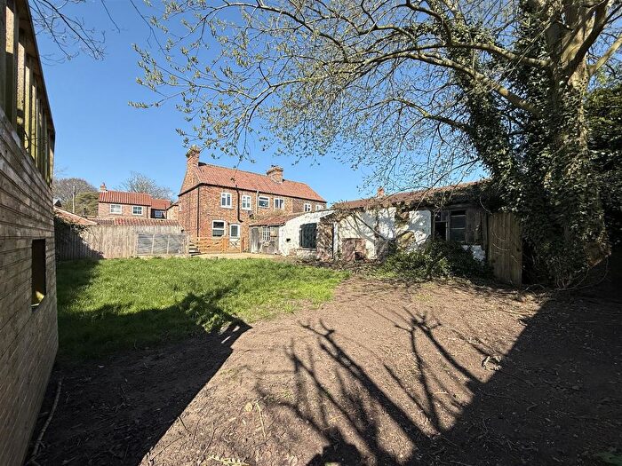 2 Bedroom Semi-Detached House For Sale In Dunroyal, Helperby, York, YO61