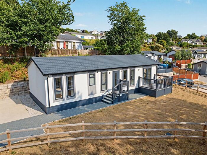 2 Bedroom Park Home For Sale In Sharpes Way, Bestwood, NG6