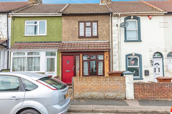 3 Bedroom Terraced House For Sale In Adelaide Road, Gillingham, Kent, ME7