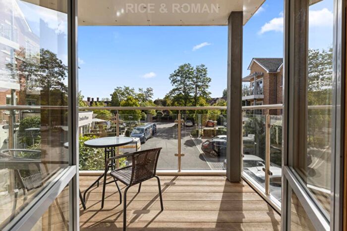 1 Bedroom Retirement Property For Sale In Austin Place, Weybridge, KT13