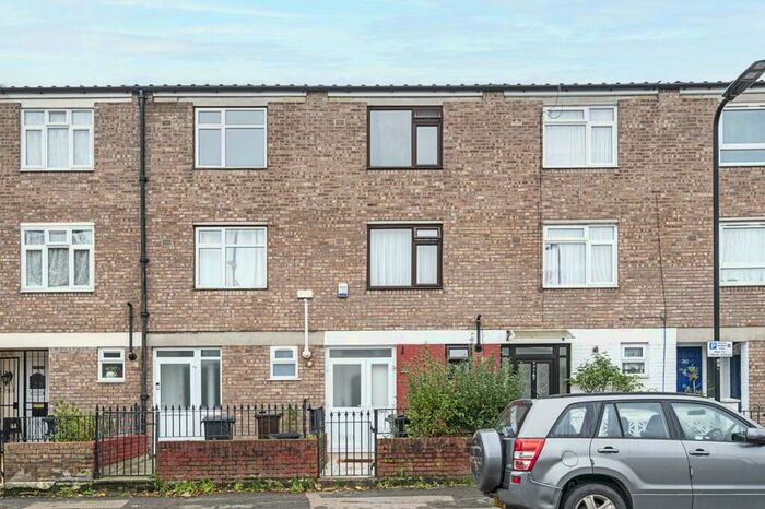 4 Bedroom Terraced House To Rent In Millfields Road, Hackney, London, E5